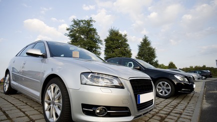 értékelései Autókereskedők in Magyarország
